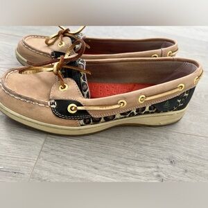 Women’s Sperry’s size 6.5